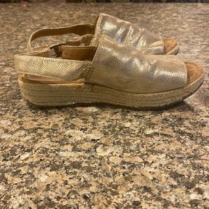 Naturalizer gold sandal